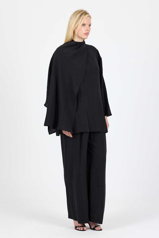 Mocha Flow Set with Detachable Cape - Black