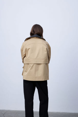 Convertible Dual-Collar Jacket with Detachable Leather Detail