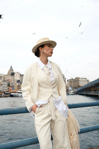 Daisy Tailored Velvet Vest – Cream