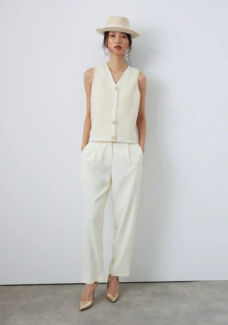Elegant Edge High-Waist Trousers – Ecru