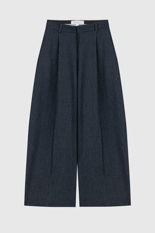 Pinstripe Pleated Wide-Leg Pants – Black