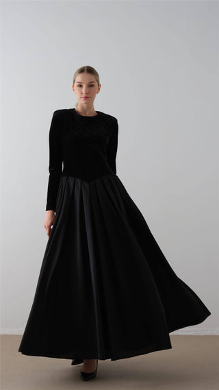 Quilted Velvet Maxi Dress – Black