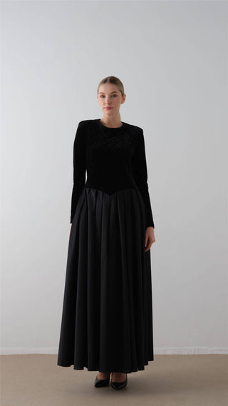 Quilted Velvet Maxi Dress – Black