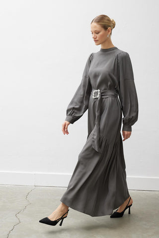 Maria Flowing Belted Dress – Grey