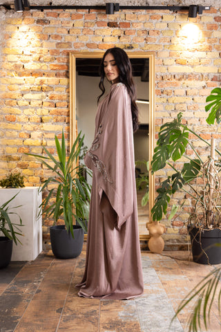 Silent Power Embellished Abaya – Pink