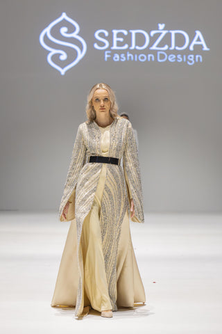 Model 08 The Power of Pain Gown – Beige