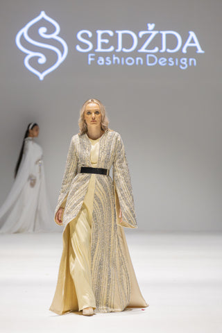 Model 08 The Power of Pain Gown – Beige