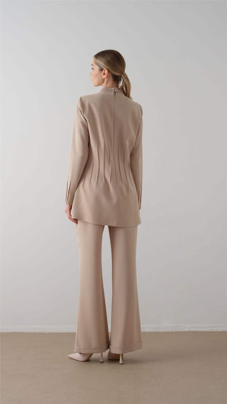 Structured Pleat Detail Crepe Suit – Beige
