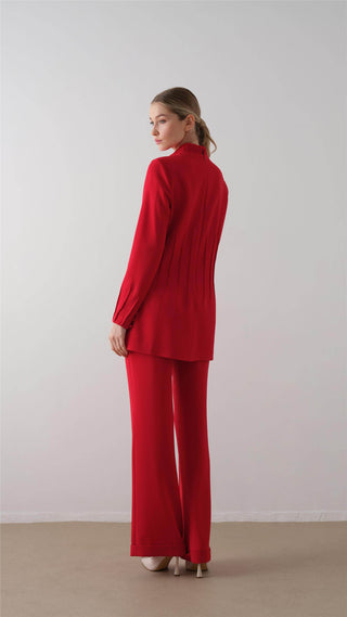Structured Pleat Detail Crepe Suit – Red